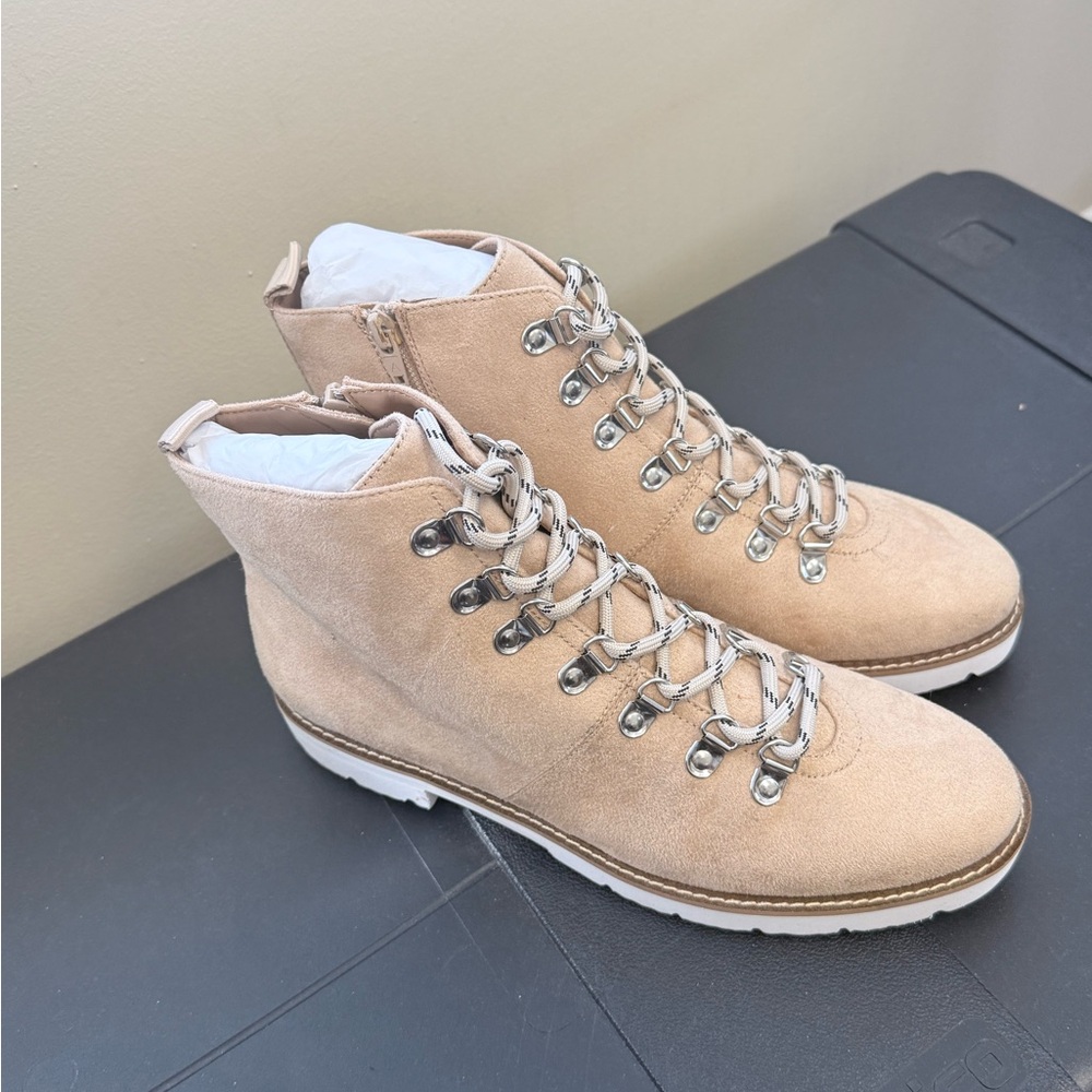 Aerosoles Tan Suede Hiking Boots
